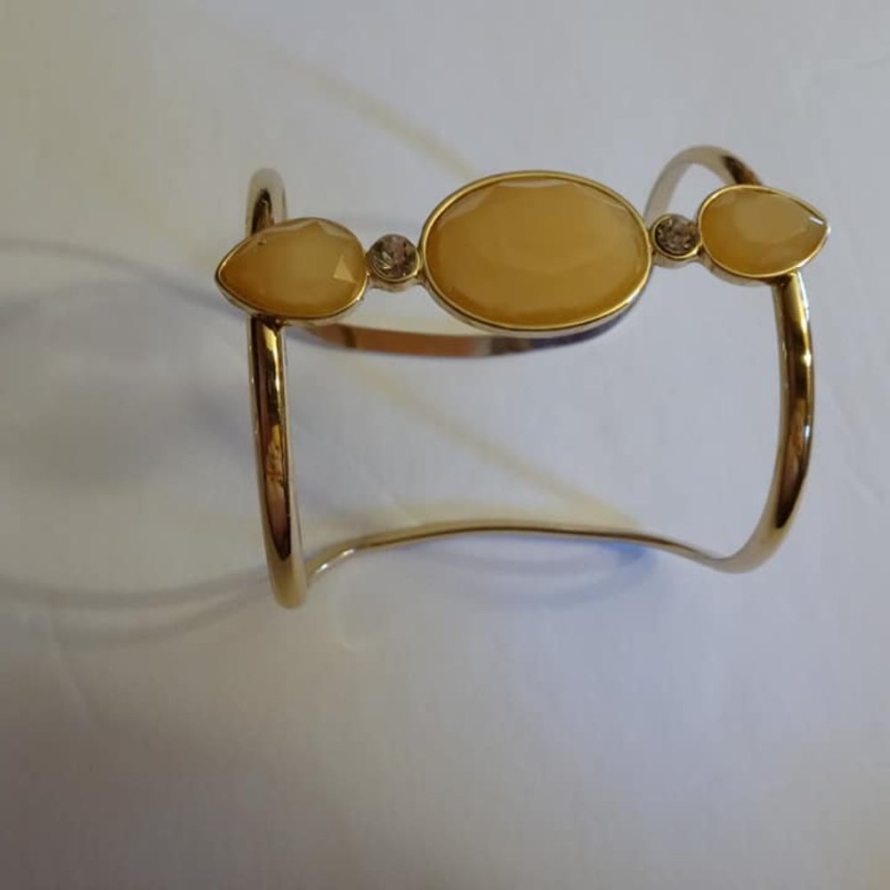 2 cuff bracelets - Picture 3 of 3